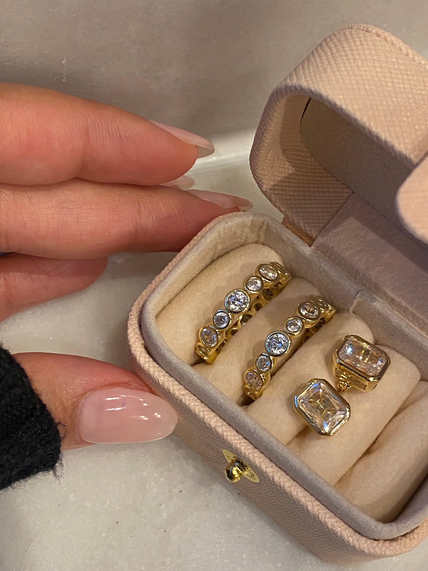 OLIVIA RING